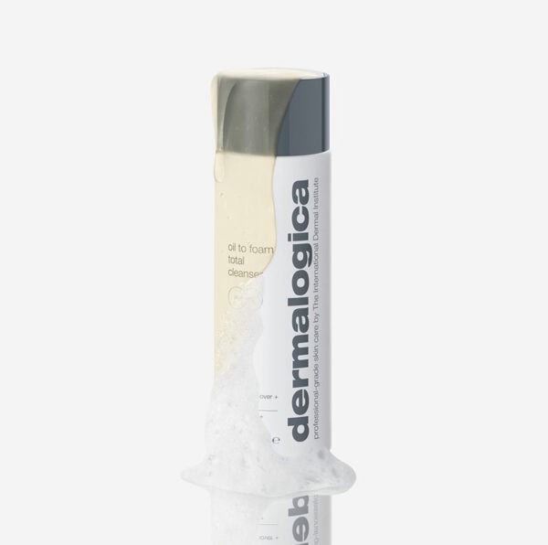 Oil to foam total cleanser