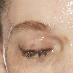 Oil to foam total cleanser